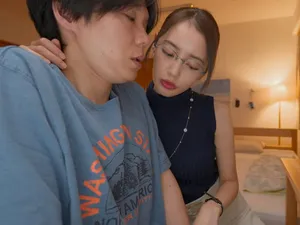 Khóa huấn luyện của cô bảo mẫu trẻ vú đẹp khiến cậu thanh niên ngoan hơn